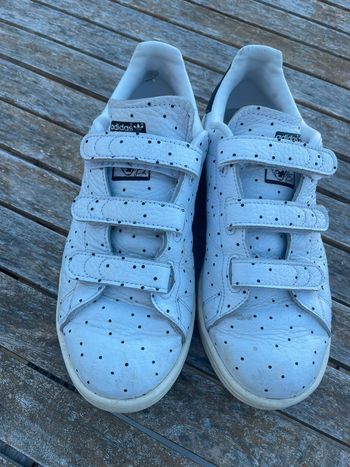 Baskets Stan Smith à scratch blanche à pois noir