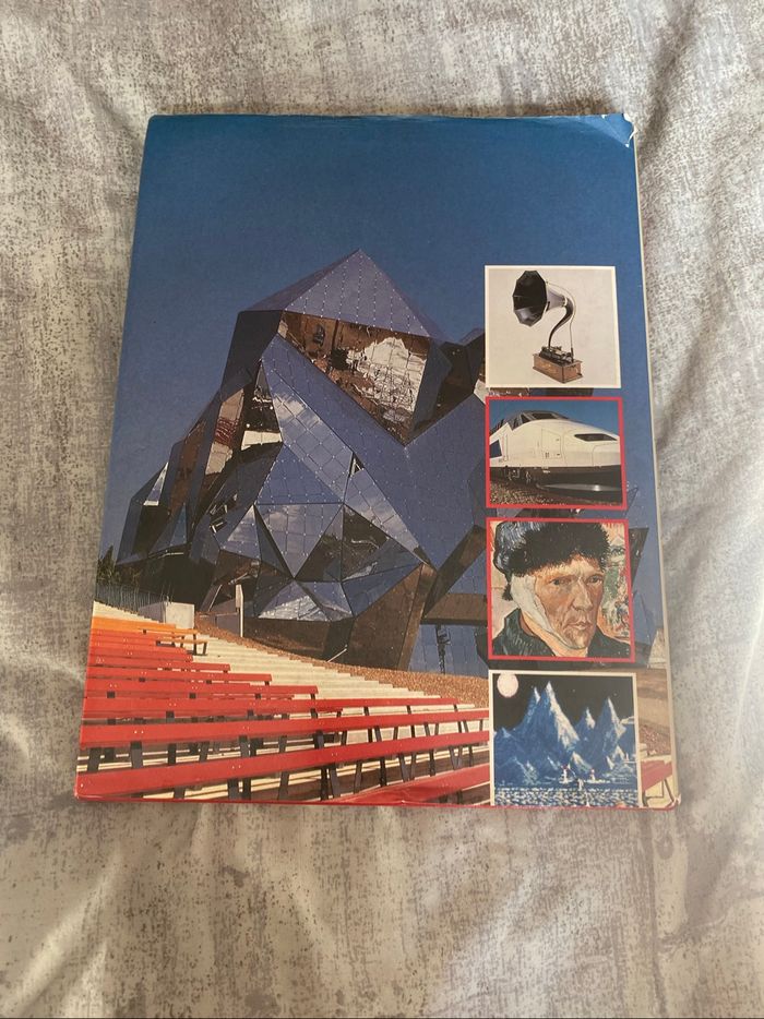 Livre tout l’univers 89-90 - photo numéro 2