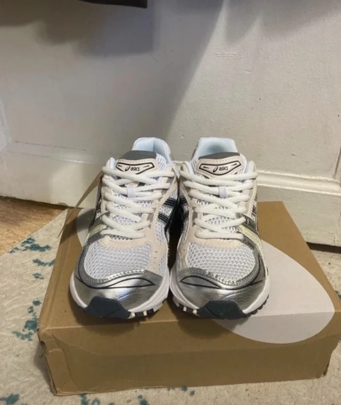 Asics Gel-Kayano 14 Blanc Argent Noir 39.5 - photo numéro 2