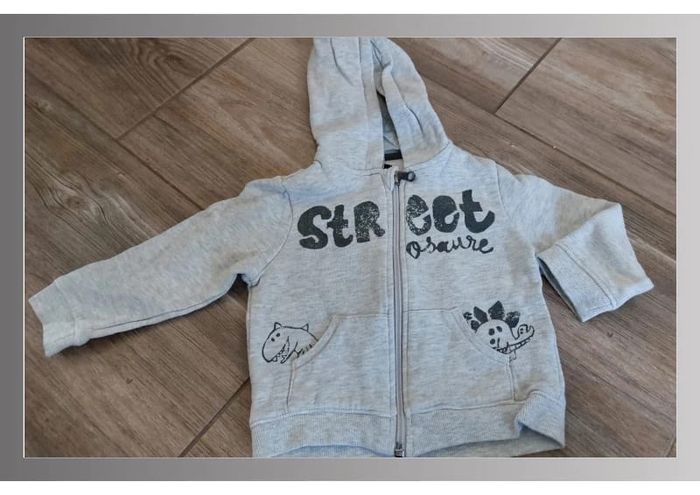 Gilet à capuche gris kiabi 18 mois