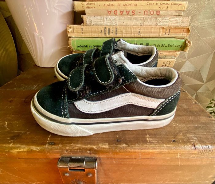 VAN’S NOIR mixte taille 22,5 scratch