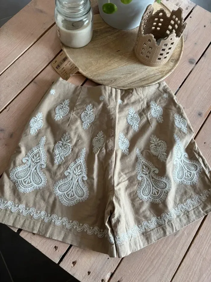 Short brodé Promod taille XS - photo numéro 7