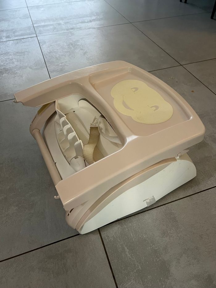 Chaise haute - photo numéro 7