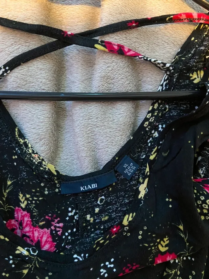 Top fleuri noir XL - photo numéro 5