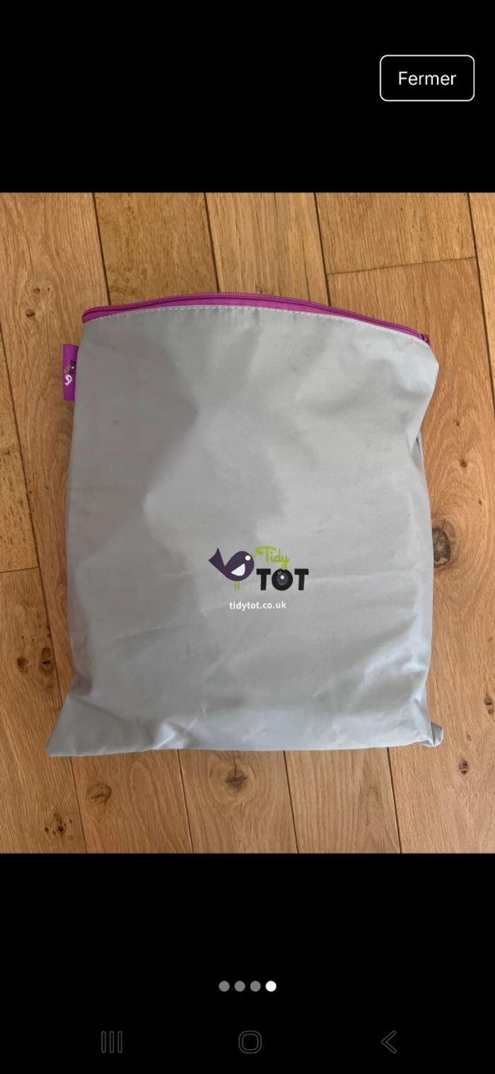 Bavoir + plateau tidy tot