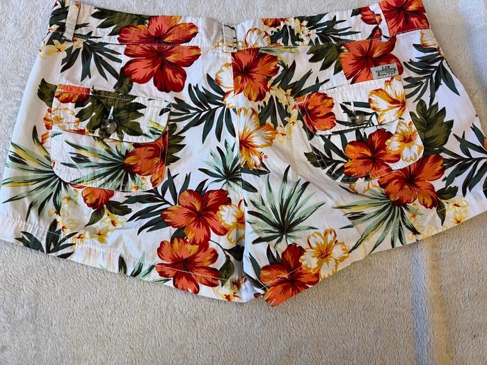Short fleuri taille S - photo numéro 3