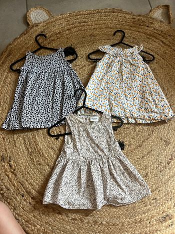 Lot de trois robes bébé filles