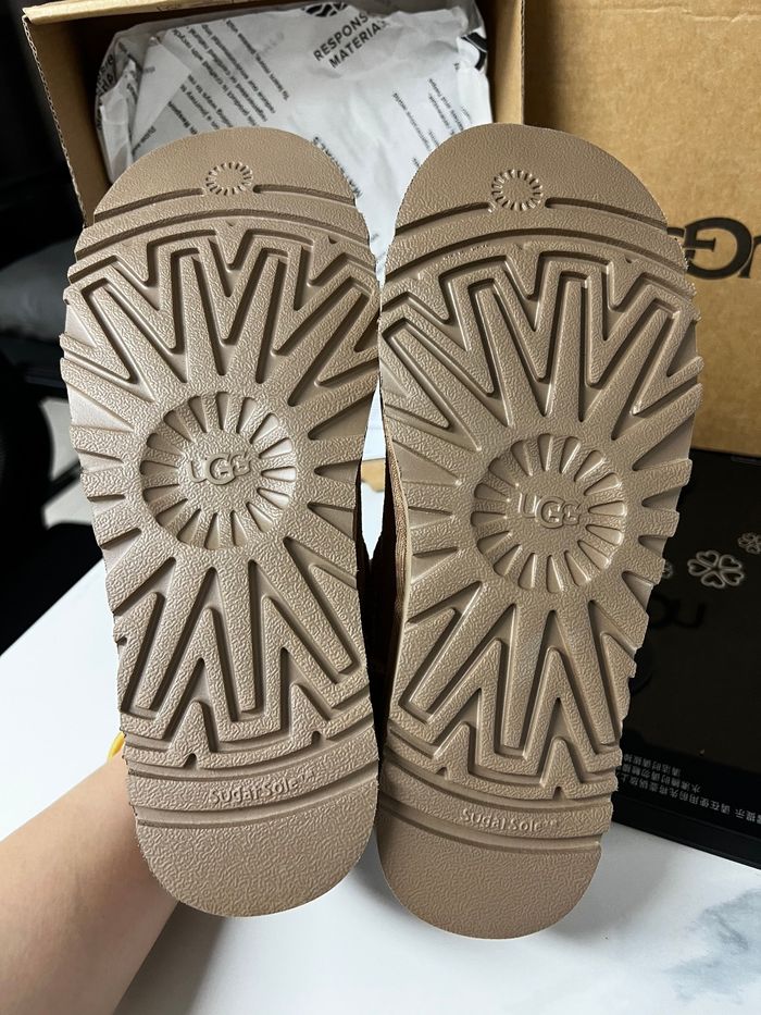 Bottes de neige UGG Mini Short, pointure 38 - photo numéro 6