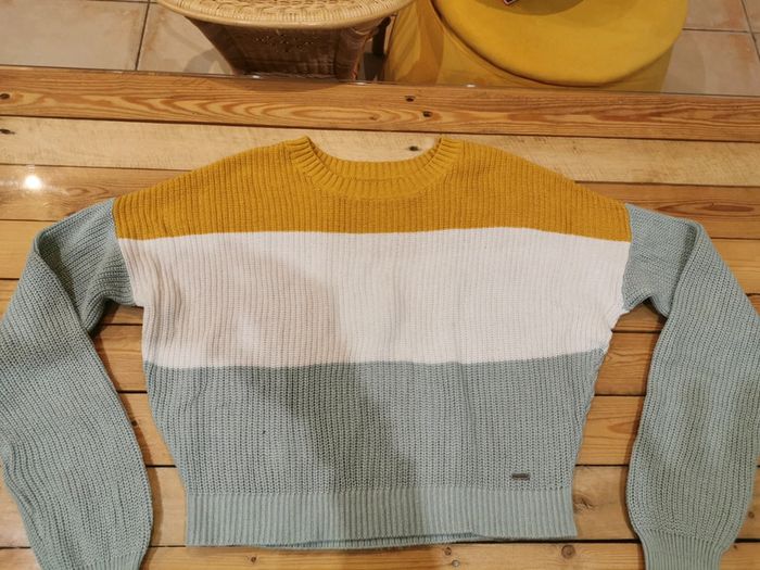 Pull crop top tricolore