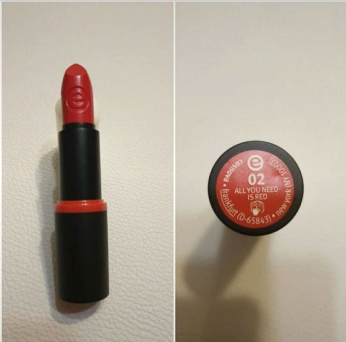 Rouge à lèvres Essence 02 all you need is red