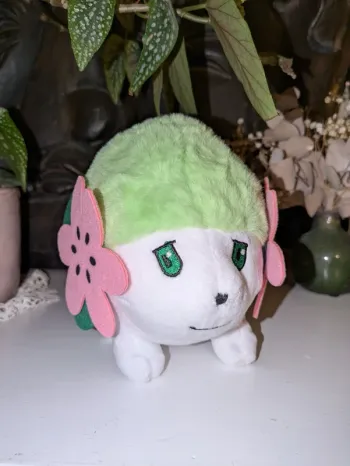 🌸 Peluche officielle Pokémon – Shaymin 🌸