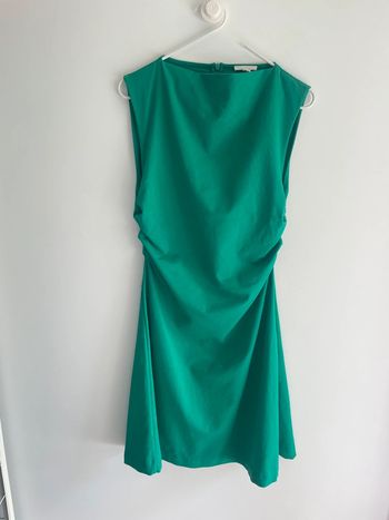 Robe verte froncée en jersey COS – M