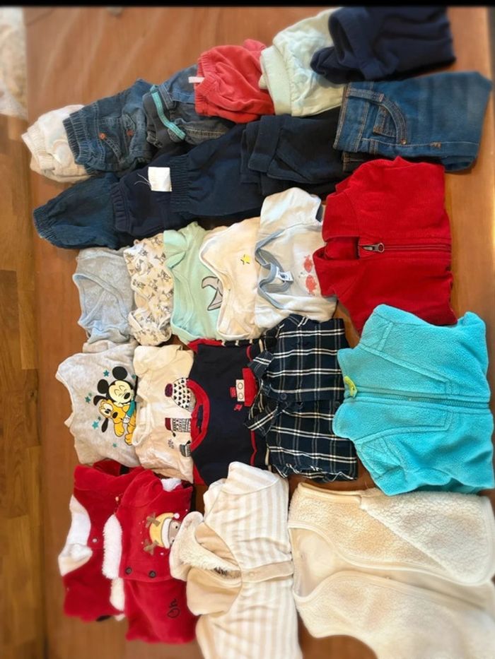 Lot vêtement bébé garçon 6 mois en très bon état
