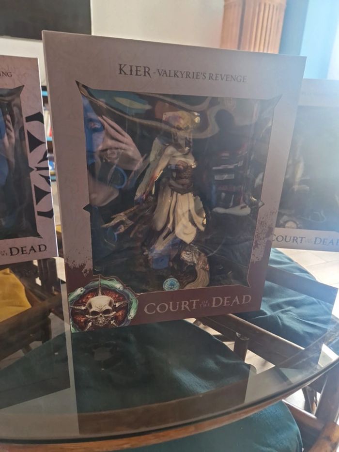 Figurine Kier 1/8 court of the dead neuve