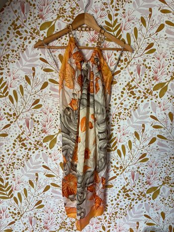 Robe légère fleurie dos ouvert