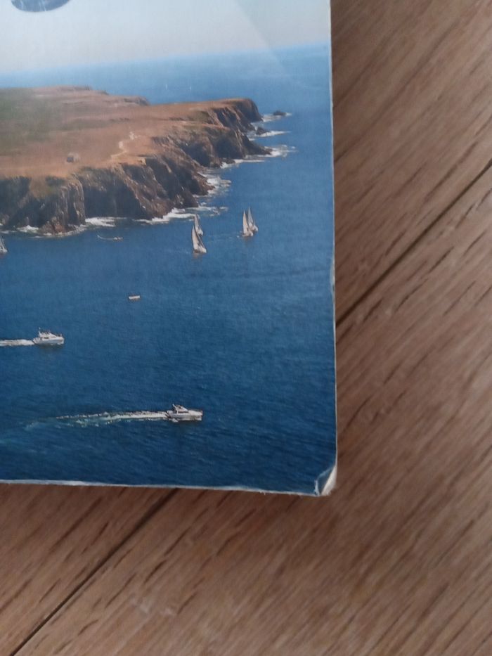 Livre L'île au rébus - photo numéro 4