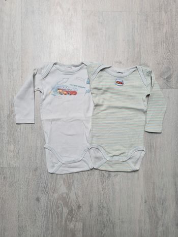 Lot 2 bodies Disney cars 12 mois