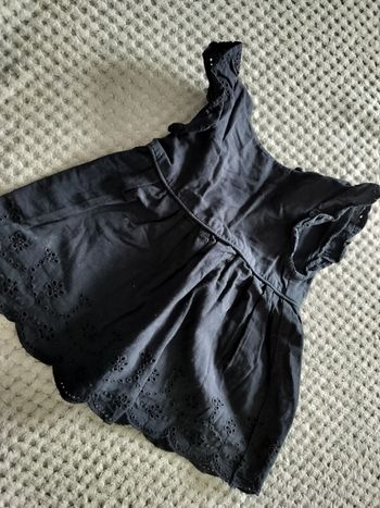 Robe bleu marine 3 mois très bon état 