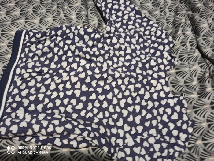 Haut bleu et coeurs blancs - photo numéro 2