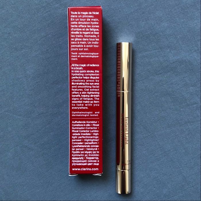 Clarins correcteur anti-cernes Eclat Minute Pinceau Perfecteur Instant Light Brush-On Perfector - photo numéro 3