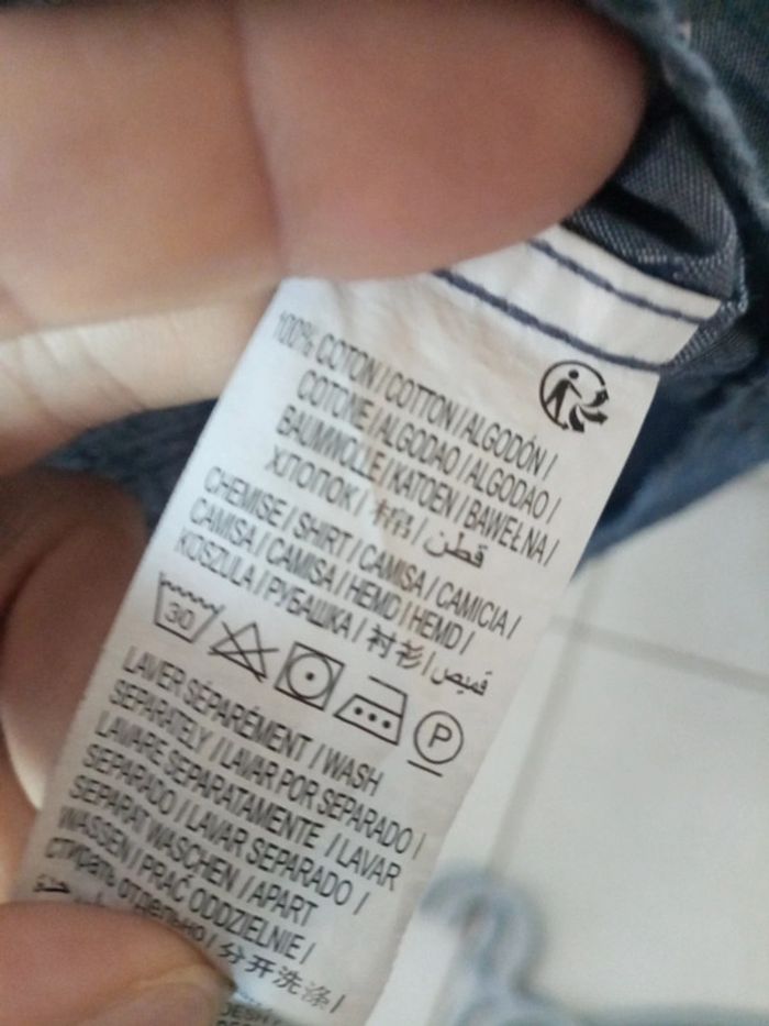 Chemise bleu et motifs - photo numéro 3