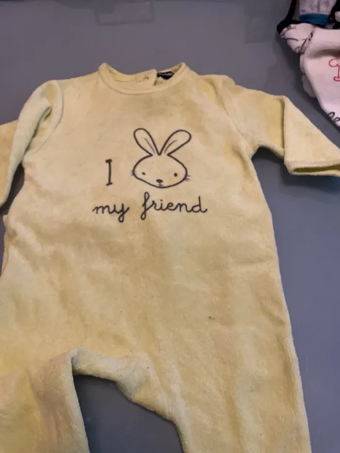 2 pyjamas 3mois - photo numéro 6