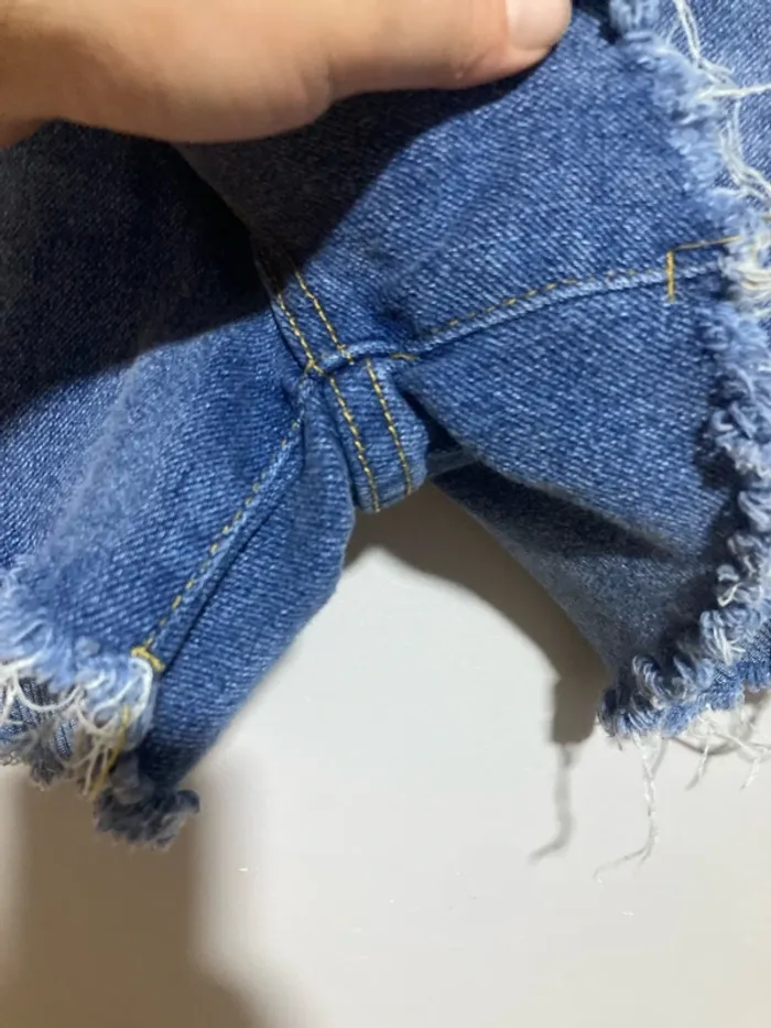 Short en jean taille haute effet usé – Taille S - photo numéro 4