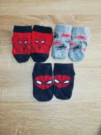 Lot de 3 paires de chaussettes Marvel Spider man 19-22