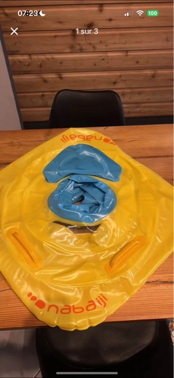 Siège de piscine bébé  7/11kilos en très bon état