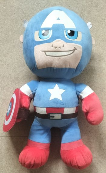 Grande peluche captaine america