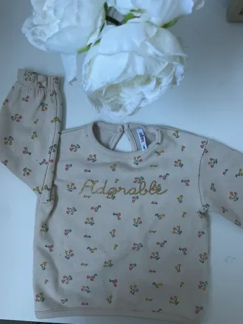 Pull fleuri