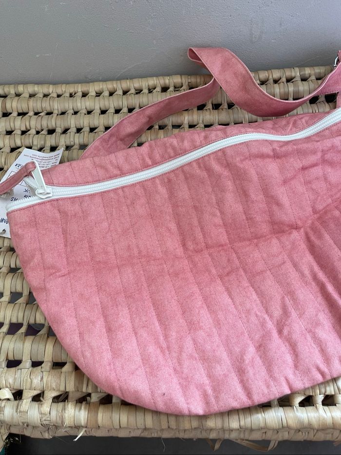 Sac banane rose thé - Neuf - photo numéro 2
