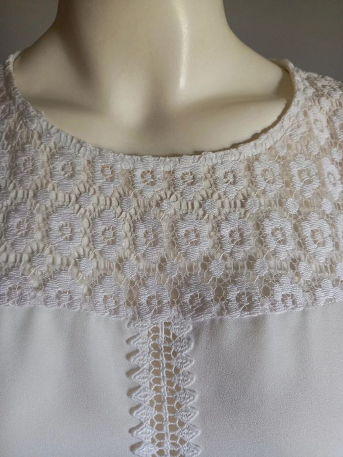Tee shirt blanc style dentelle Taille 36 - photo numéro 3