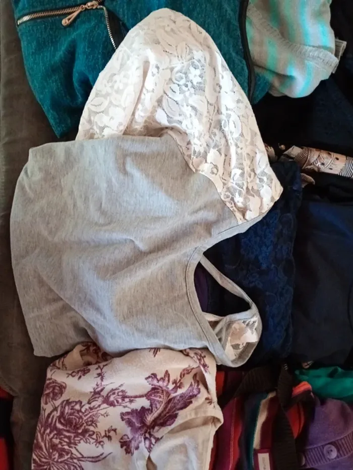 Lot de 15 vêtements femme taille S,très bon état,pull, - photo numéro 5