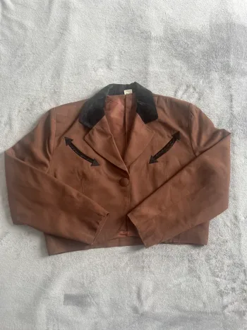 Veste courte vintage marron col velours noir – Fabriquée en France, détails uniques