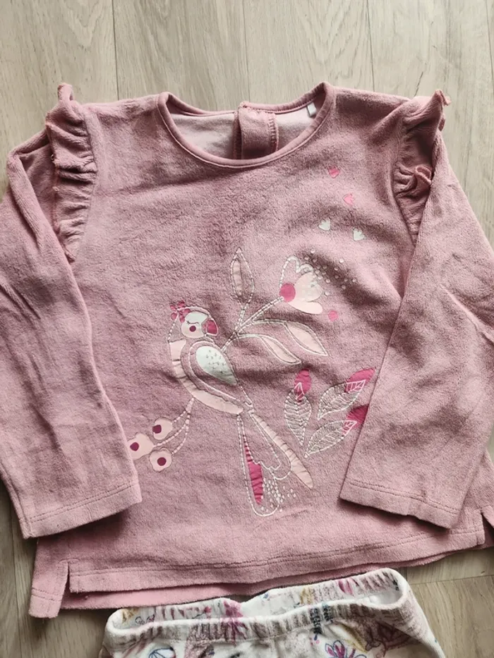 Lot 2 pyjamas 2 pièces hiver velours 36 mois - photo numéro 2