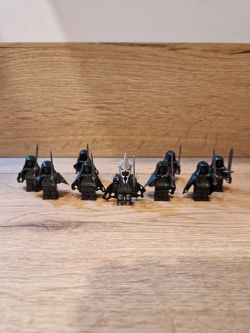 Figurines type lego Le Roi D'Angmar + 8 Nazgul seigneur des anneaux