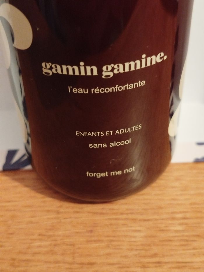 Gamin gamine l'eau réconfortante - photo numéro 2