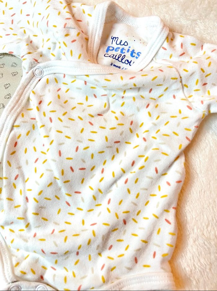 2 bodies - photo numéro 2