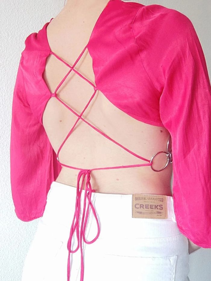 Crop-top satin dos nu manche ample 3/4 fuchsia / Zara - 36/S - photo numรฉro 7