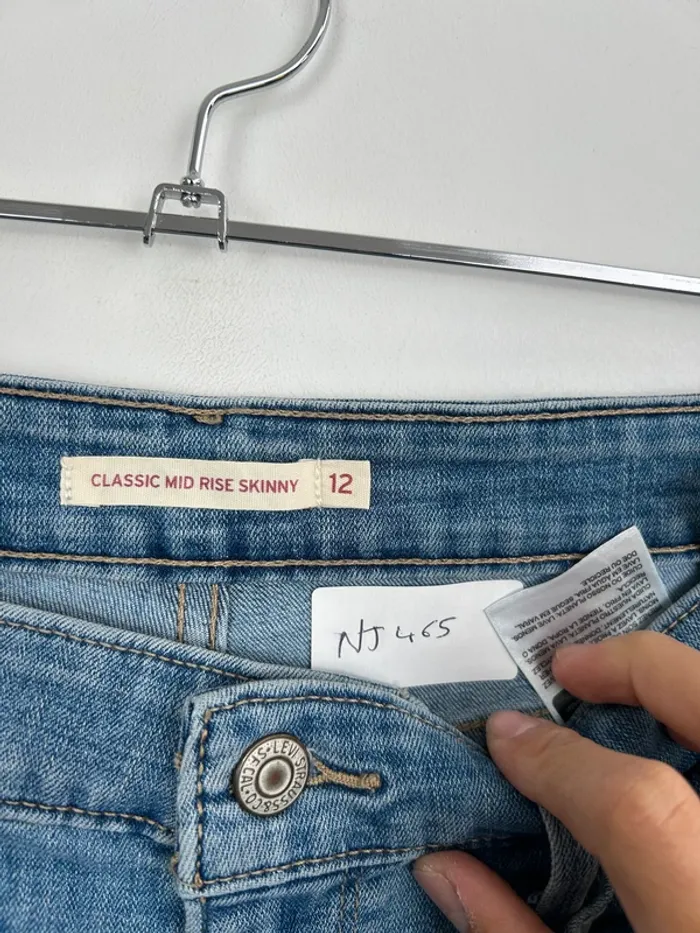 Jean Levi's Femme Bleu W31 L30 | Classic Mid Rise Skinny | Taille FR40 | Très Bon État NJ465 - photo numéro 4