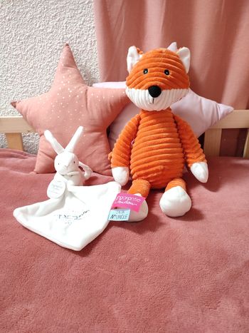 Doudou Lapin avec carré en tissu plat - Neuf - Doudou et compagnie