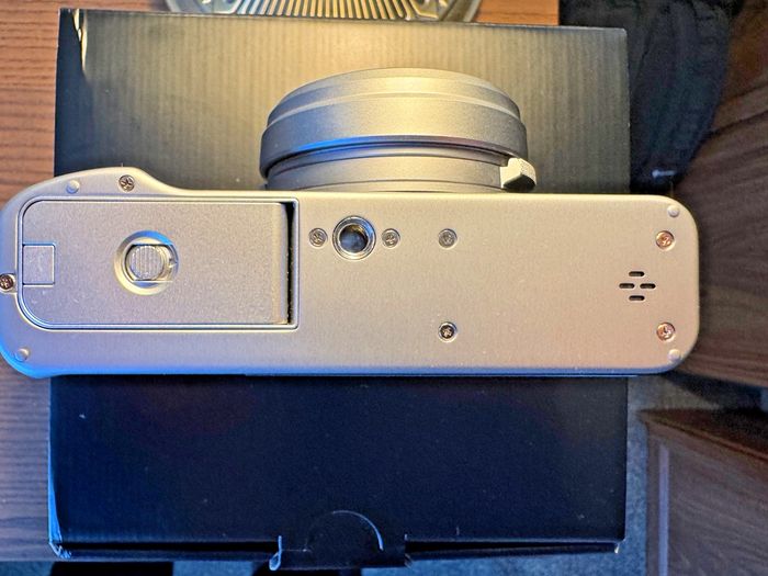 Fujifilm X100VI + boîte et accessoires (argent) - photo numéro 5