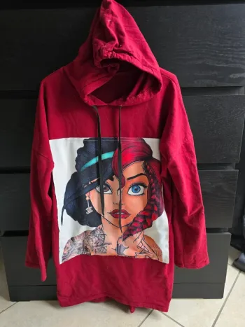 pull long bordeaux princesse Disney