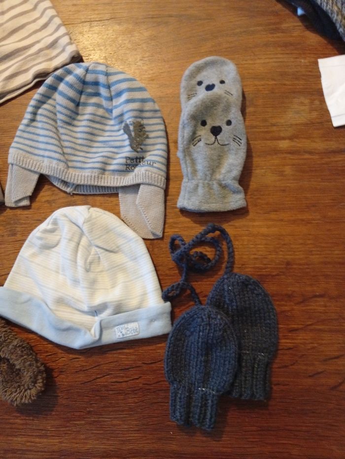 Lot bonnet et moufle taille 0/12 mois - photo numéro 3