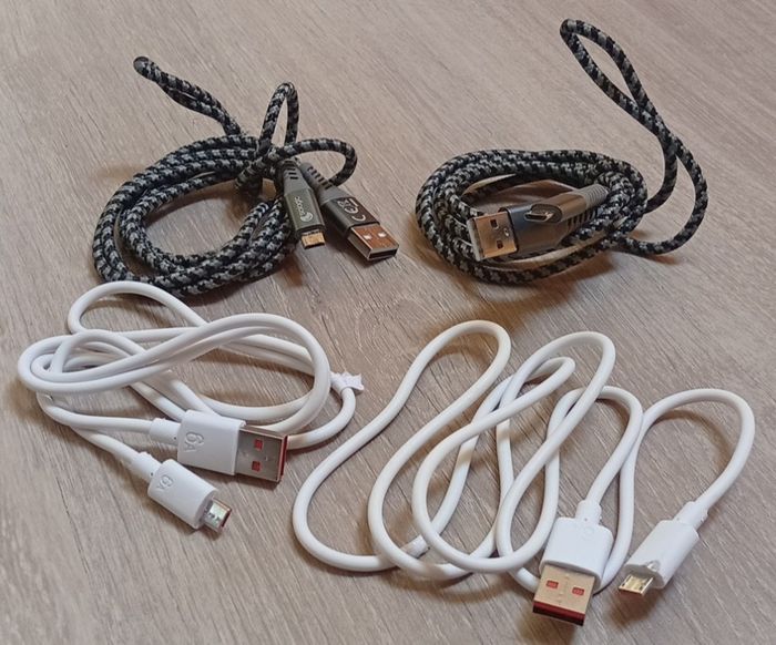 Lot 4 câbles micro USB