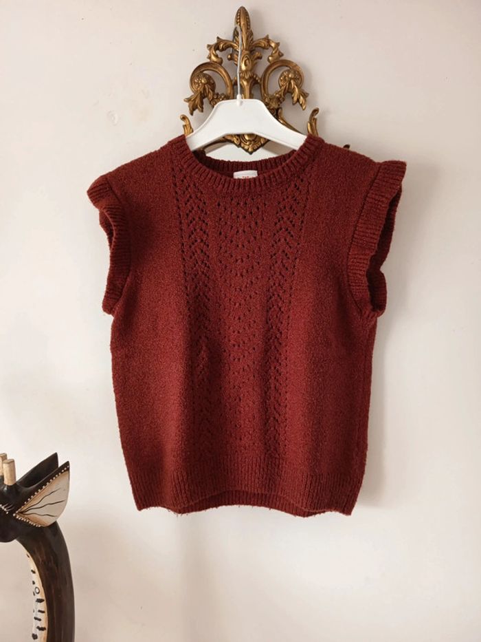 Pull sans manches ajourée