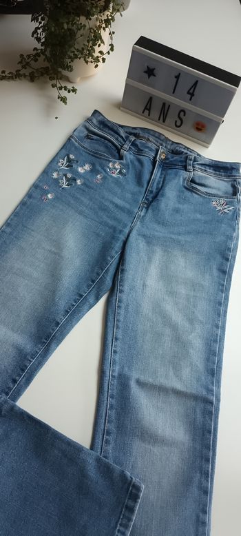 Jean broderies fleurs