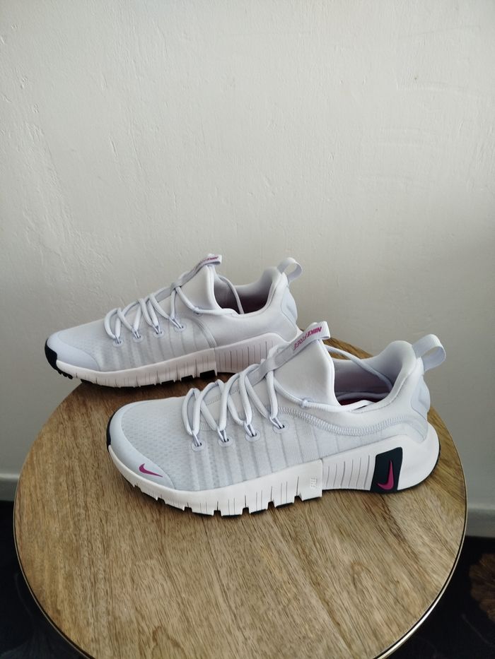 Baskets Nike T 42 - photo numéro 2