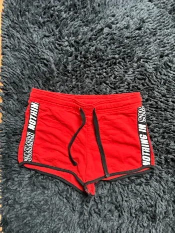 Short femme rouge